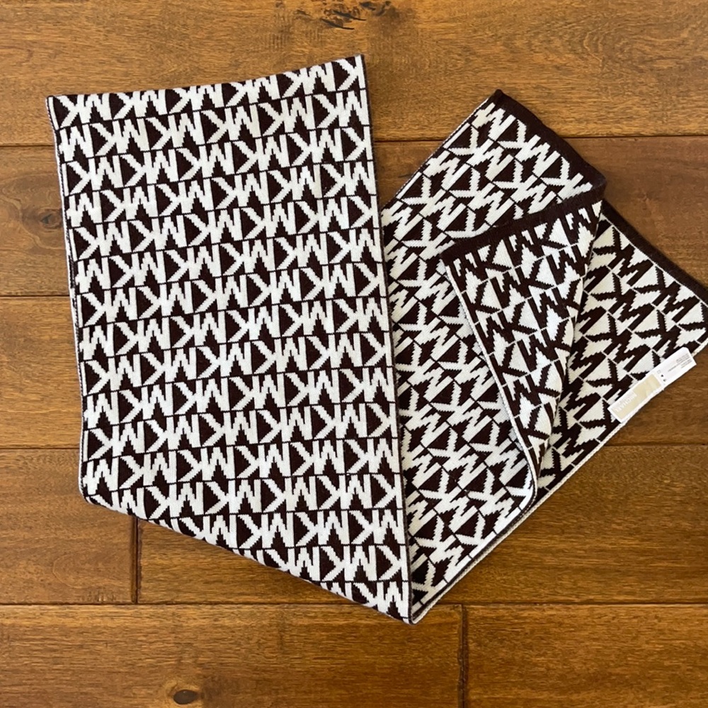 Michael Kors scarf